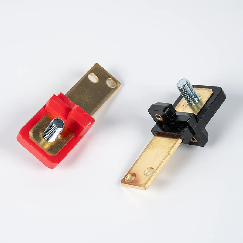 Connecteurs de bornes en plastique isolés